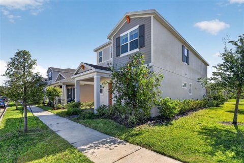 House in DeBary, Florida 4 bedrooms, 232.26 sq.m. № 2222900 - photo 3