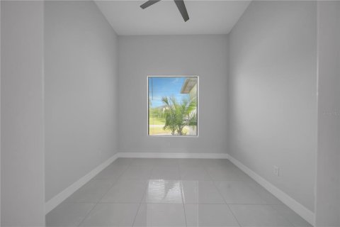 Villa ou maison à vendre à Lehigh Acres, Floride: 3 chambres, 157.75 m2 № 2283381 - photo 18