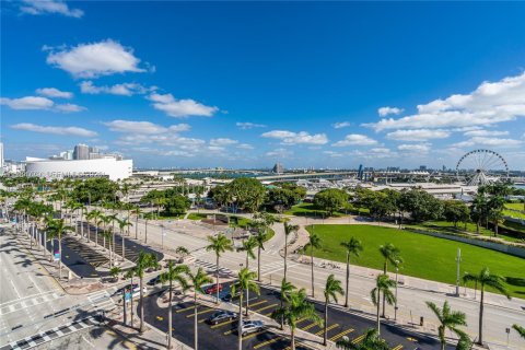 Copropriété à vendre à Miami, Floride: 1 chambre, 90.86 m2 № 2045857 - photo 24