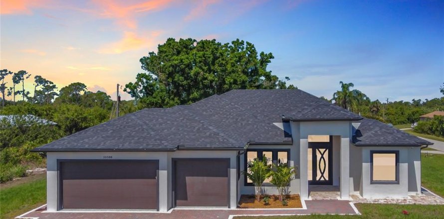 House in Englewood, Florida 3 bedrooms, 199.74 sq.m. № 1736325