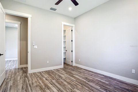 House in Englewood, Florida 3 bedrooms, 199.74 sq.m. № 1736325 - photo 22