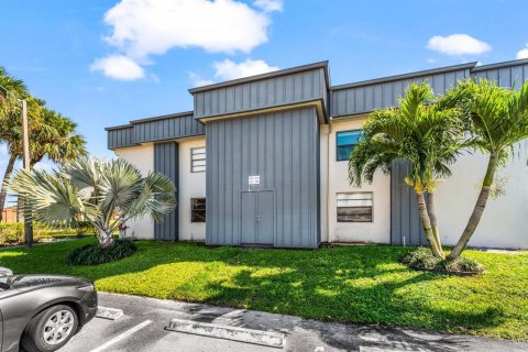 Condo in Delray Beach, Florida, 1 bedroom  № 2088017 - photo 29