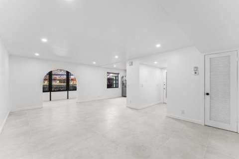 Condo in Delray Beach, Florida, 1 bedroom  № 2088017 - photo 12