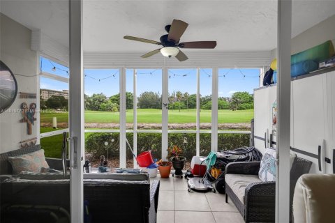 Condo in Pompano Beach, Florida, 2 bedrooms  № 1768477 - photo 24