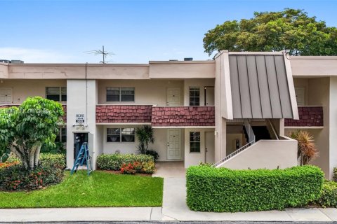 Condo in Pompano Beach, Florida, 2 bedrooms  № 1768477 - photo 29