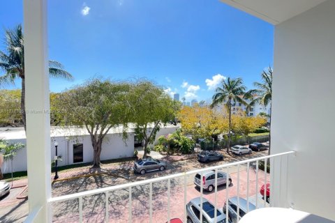 Copropriété à louer à Miami Beach, Floride: 43.66 m2 № 1713794 - photo 12
