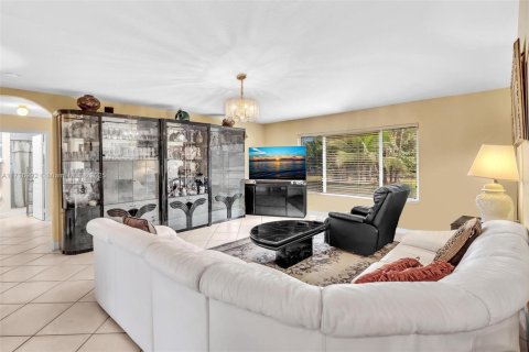 House in Loxahatchee Groves, Florida 4 bedrooms, 289.3 sq.m. № 1935898 - photo 25