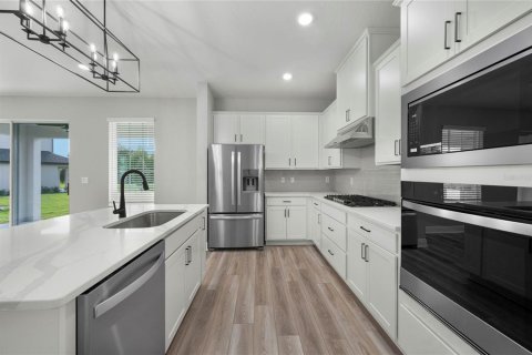 Villa ou maison à vendre à Kissimmee, Floride: 4 chambres, 190.54 m2 № 2132581 - photo 2