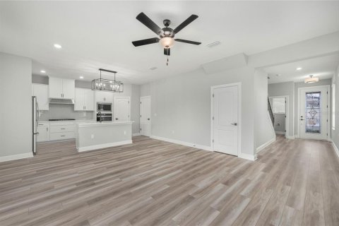 Villa ou maison à vendre à Kissimmee, Floride: 4 chambres, 190.54 m2 № 2132581 - photo 3