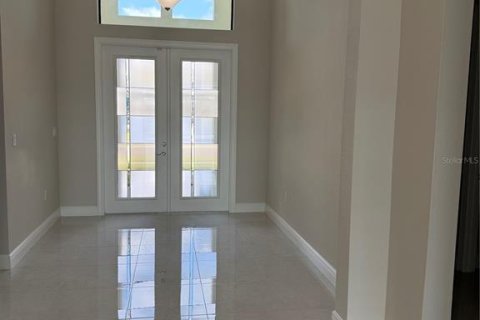 House in Sarasota, Florida 4 bedrooms, 278.71 sq.m. № 1909129 - photo 5
