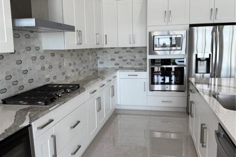 Снять в аренду виллу или дом в Сарасота, Флорида 1 комната, 278.71м2, № 1909129 - фото 17