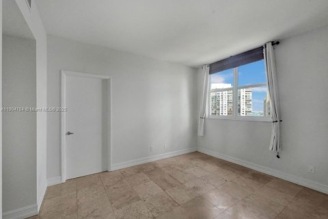 Condominio en alquiler en Miami, Florida, 2 dormitorios, 104.05 m2 № 1956516 - foto 24