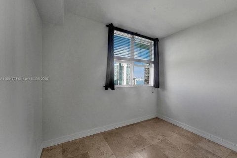 Condominio en alquiler en Miami, Florida, 2 dormitorios, 104.05 m2 № 1956516 - foto 23