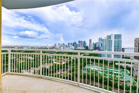 Condominio en alquiler en Miami, Florida, 2 dormitorios, 104.05 m2 № 1956516 - foto 4