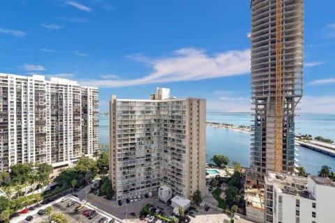 Condominio en alquiler en Miami, Florida, 2 dormitorios, 104.05 m2 № 1956516 - foto 11