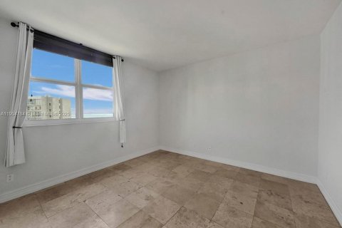 Condominio en alquiler en Miami, Florida, 2 dormitorios, 104.05 m2 № 1956516 - foto 17