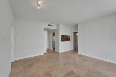 Condominio en alquiler en Miami, Florida, 2 dormitorios, 104.05 m2 № 1956516 - foto 10