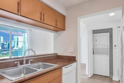 Condominio en alquiler en Miami, Florida, 2 dormitorios, 104.05 m2 № 1956516 - foto 15