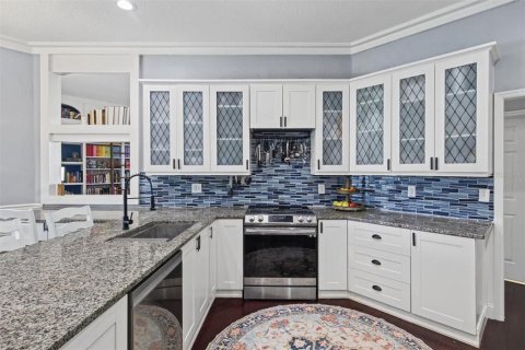 House in Lakeland, Florida 4 bedrooms, 256.6 sq.m. № 2418684 - photo 2