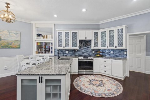 House in Lakeland, Florida 4 bedrooms, 256.6 sq.m. № 2418684 - photo 19