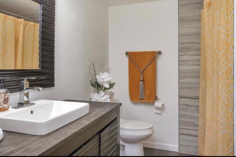Condo in Oakland Park, Florida, 2 bedrooms  № 1830977 - photo 10