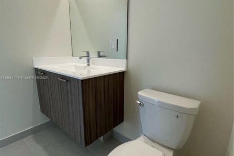 Condo in Doral, Florida, 3 bedrooms  № 1942346 - photo 7