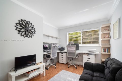 Condo in Coral Gables, Florida, 2 bedrooms  № 2027084 - photo 6