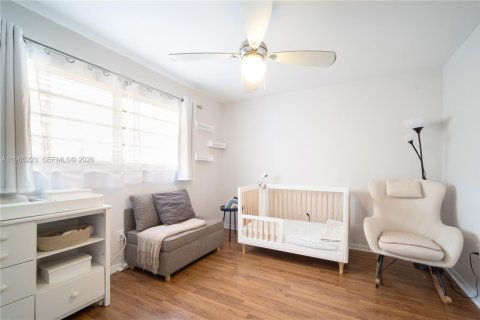 Condo in Coral Gables, Florida, 2 bedrooms  № 2027084 - photo 8