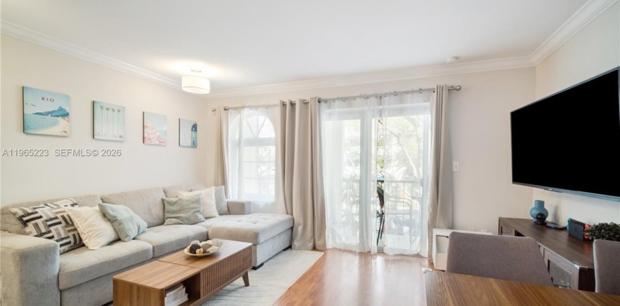Condo in Coral Gables, Florida, 2 bedrooms  № 2027084