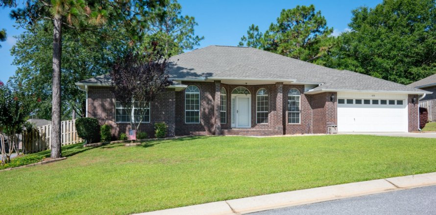 Casa en Crestview, Florida 4 dormitorios, 279.08 m2 № 559383