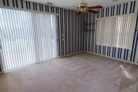 House in Seminole, Florida 3 bedrooms, 248.42 sq.m. № 1581015 - photo 22