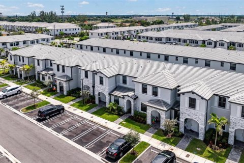 Adosado en venta en Homestead, Florida, 3 dormitorios, 123.37 m2 № 1966186 - foto 7