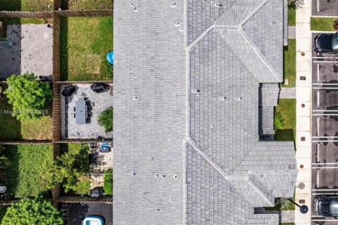 Adosado en venta en Homestead, Florida, 3 dormitorios, 123.37 m2 № 1966186 - foto 5