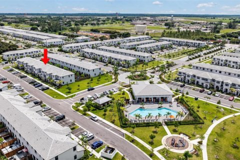 Adosado en venta en Homestead, Florida, 3 dormitorios, 123.37 m2 № 1966186 - foto 11