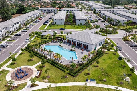 Adosado en venta en Homestead, Florida, 3 dormitorios, 123.37 m2 № 1966186 - foto 10