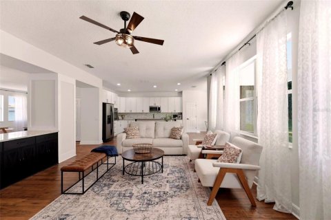 Casa en venta en Orlando, Florida, 5 dormitorios, 306.39 m2 № 2221474 - foto 10