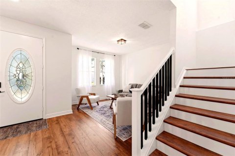 Casa en venta en Orlando, Florida, 5 dormitorios, 306.39 m2 № 2221474 - foto 5