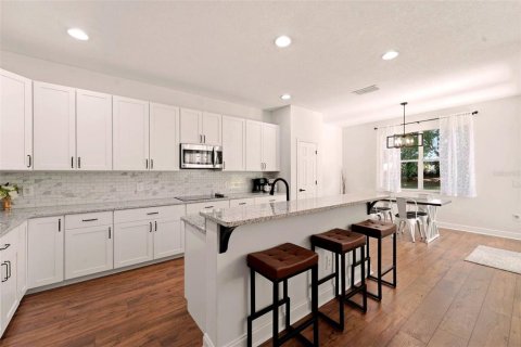 Casa en venta en Orlando, Florida, 5 dormitorios, 306.39 m2 № 2221474 - foto 15