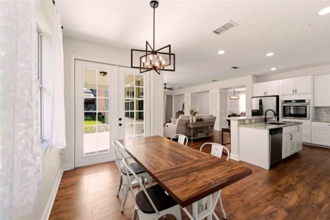 Casa en venta en Orlando, Florida, 5 dormitorios, 306.39 m2 № 2221474 - foto 17