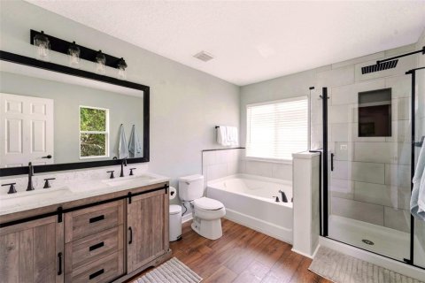 Casa en venta en Orlando, Florida, 5 dormitorios, 306.39 m2 № 2221474 - foto 28
