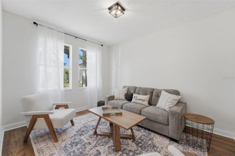 Casa en venta en Orlando, Florida, 5 dormitorios, 306.39 m2 № 2221474 - foto 6