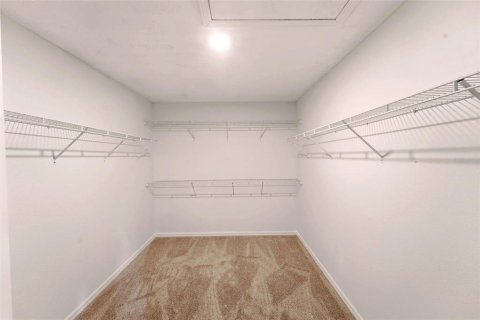 Casa en venta en Orlando, Florida, 5 dormitorios, 306.39 m2 № 2221474 - foto 27