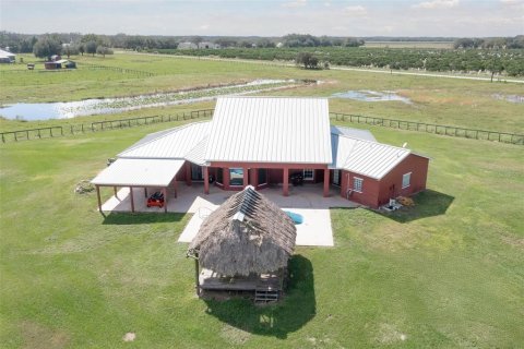 Купить виллу или дом в Винус, Флорида 3 комнаты, 263.47м2, № 1733800 - фото 1