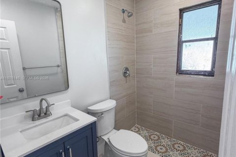 House in Miami, Florida 3 bedrooms, 75.62 sq.m. № 2040594 - photo 12