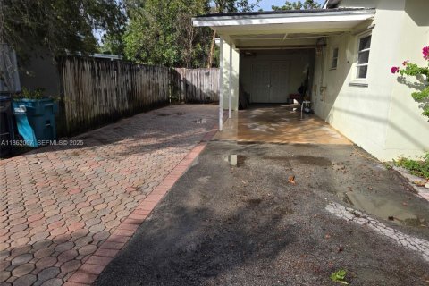 Купить виллу или дом в Майами, Флорида 3 спальни, 130.43м2, № 1991609 - фото 16