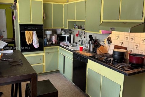 Купить виллу или дом в Майами, Флорида 3 спальни, 130.43м2, № 1991609 - фото 14