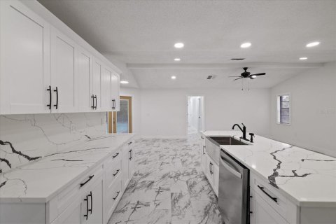 Villa ou maison à vendre à Spring Hill, Floride: 4 chambres, 193.61 m2 № 2420041 - photo 19