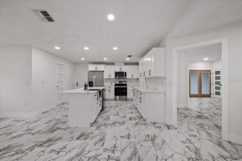 Villa ou maison à vendre à Spring Hill, Floride: 4 chambres, 193.61 m2 № 2420041 - photo 18