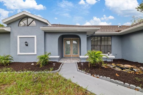 Villa ou maison à vendre à Spring Hill, Floride: 4 chambres, 193.61 m2 № 2420041 - photo 8