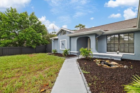 Villa ou maison à vendre à Spring Hill, Floride: 4 chambres, 193.61 m2 № 2420041 - photo 7